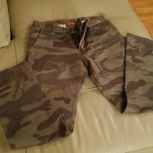 Camouflage jeans